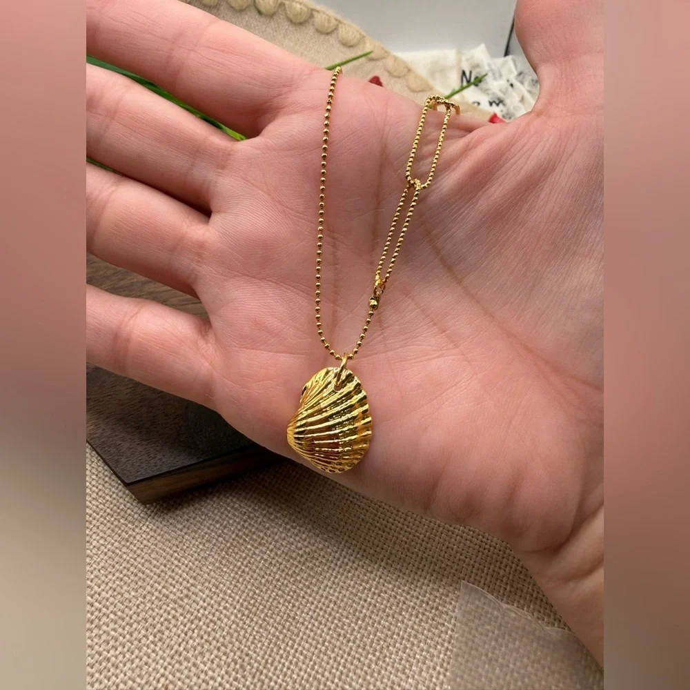 Fine jewelry Gold Shell Pendant Necklace Steel 316L